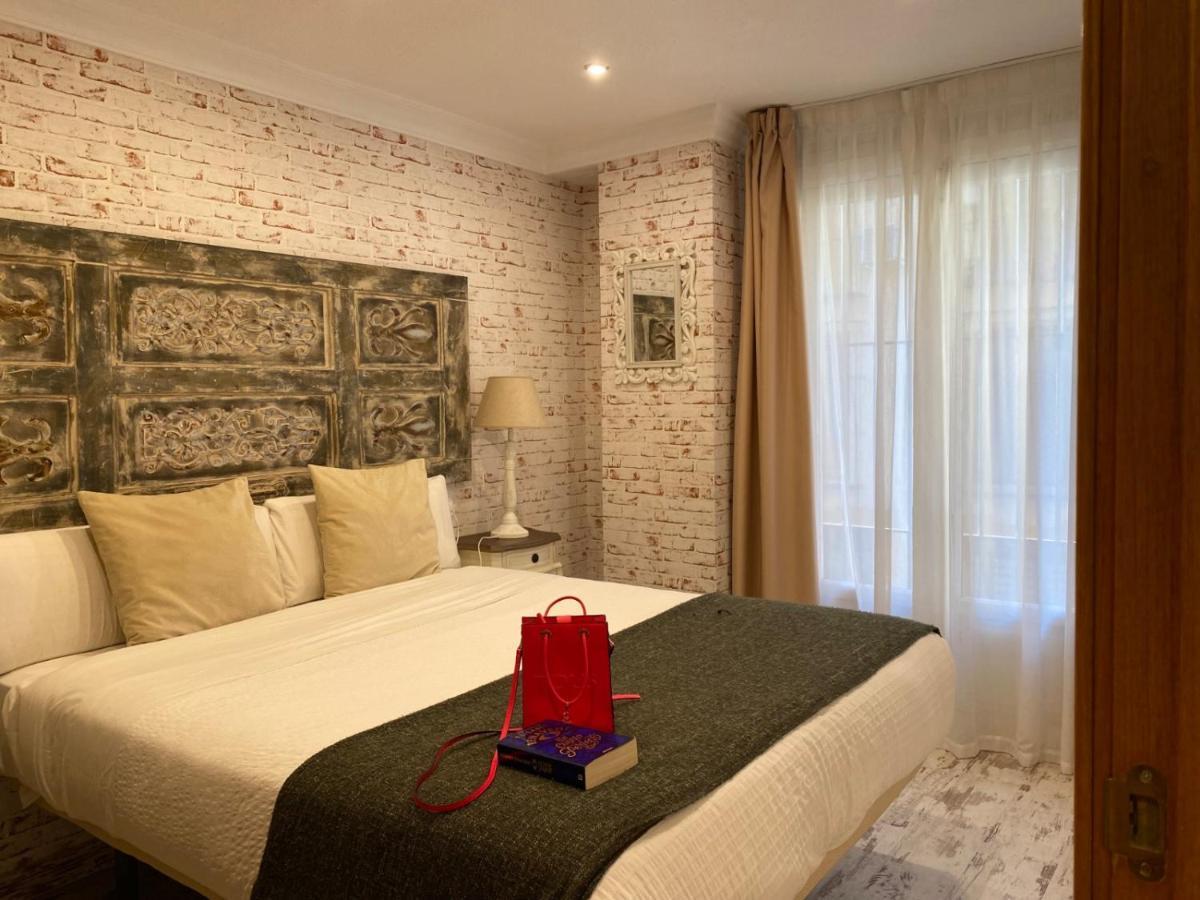 Apartamentos Sevilla Palace エクステリア 写真
