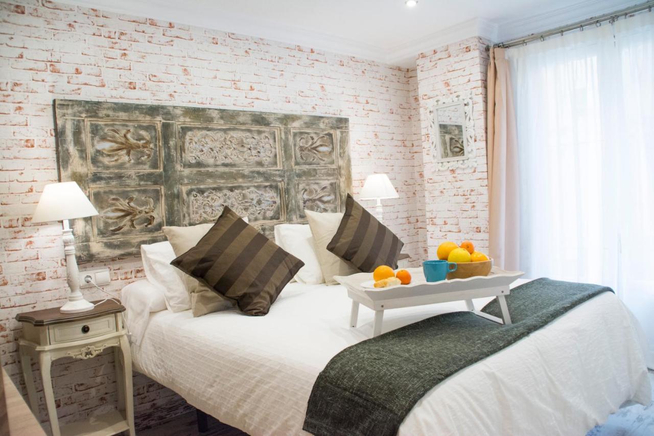 Apartamentos Sevilla Palace エクステリア 写真