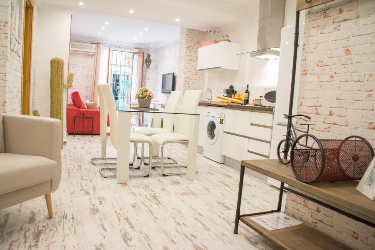 Apartamentos Sevilla Palace エクステリア 写真
