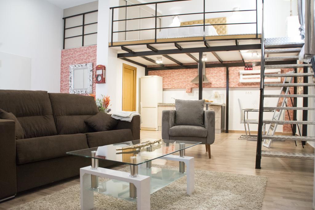 Apartamentos Sevilla Palace エクステリア 写真