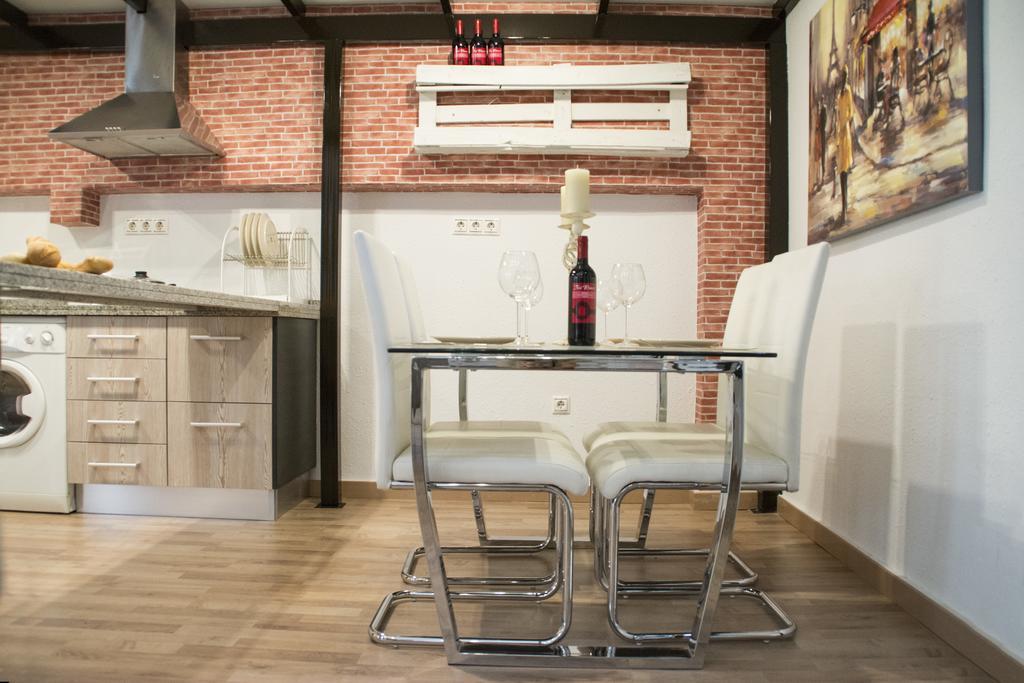 Apartamentos Sevilla Palace エクステリア 写真