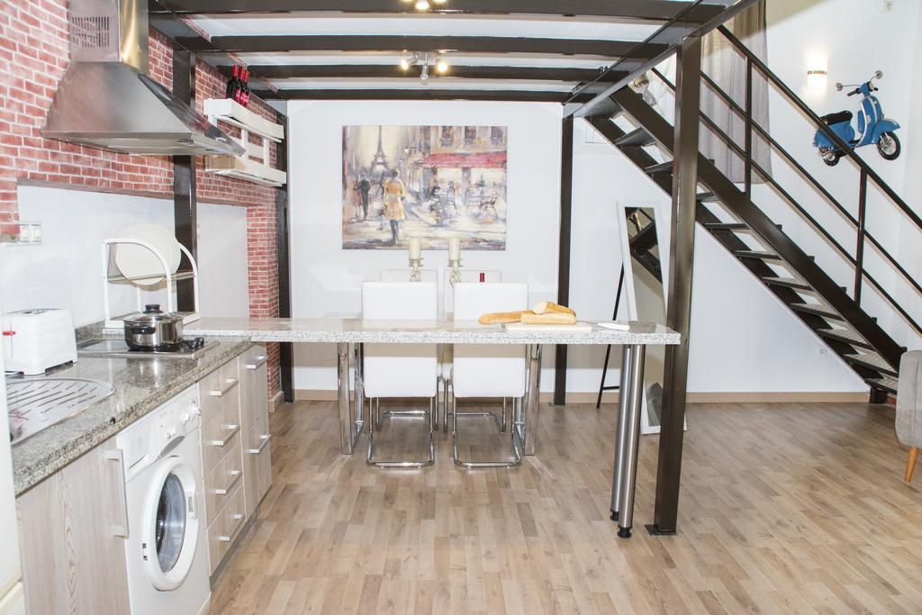 Apartamentos Sevilla Palace エクステリア 写真