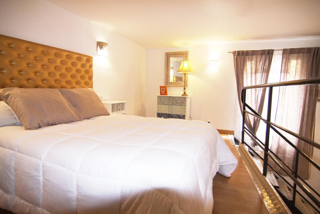 Apartamentos Sevilla Palace エクステリア 写真