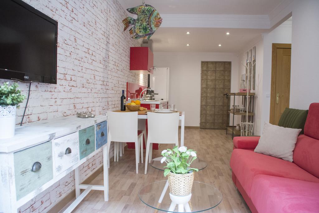 Apartamentos Sevilla Palace エクステリア 写真