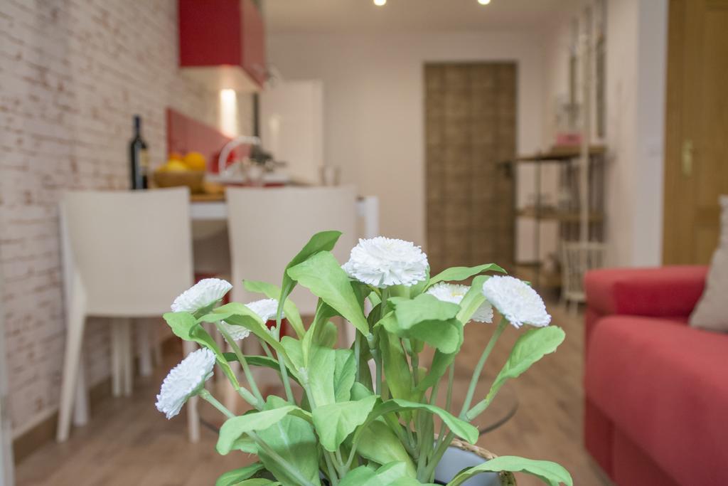 Apartamentos Sevilla Palace エクステリア 写真